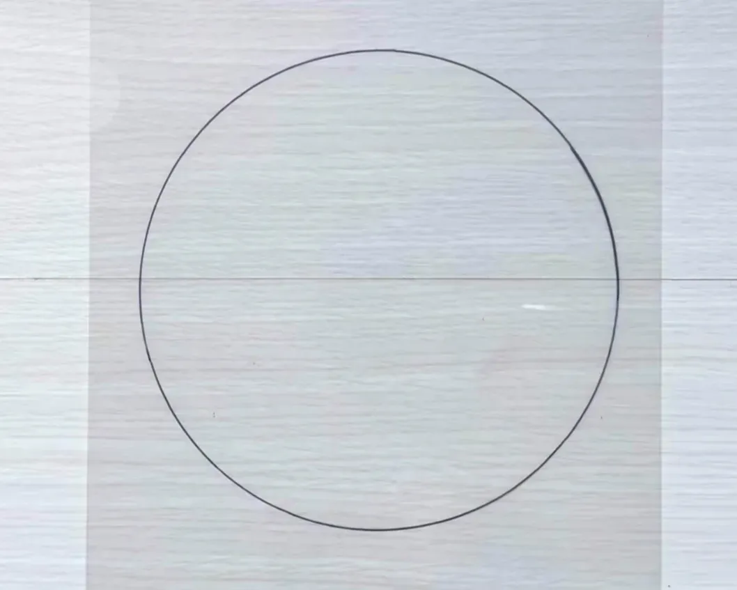 2歳児クリスマスツリー製作の画像